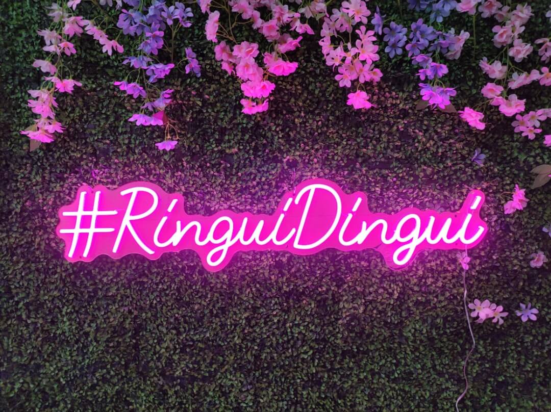 Neon LED personalizado para oficina "#RinguiDingui"