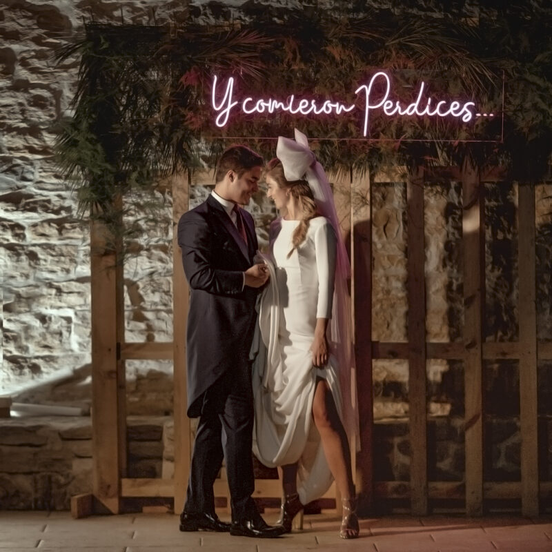 Neon Para Bodas Fucsia "Y Comieron Perdices" 